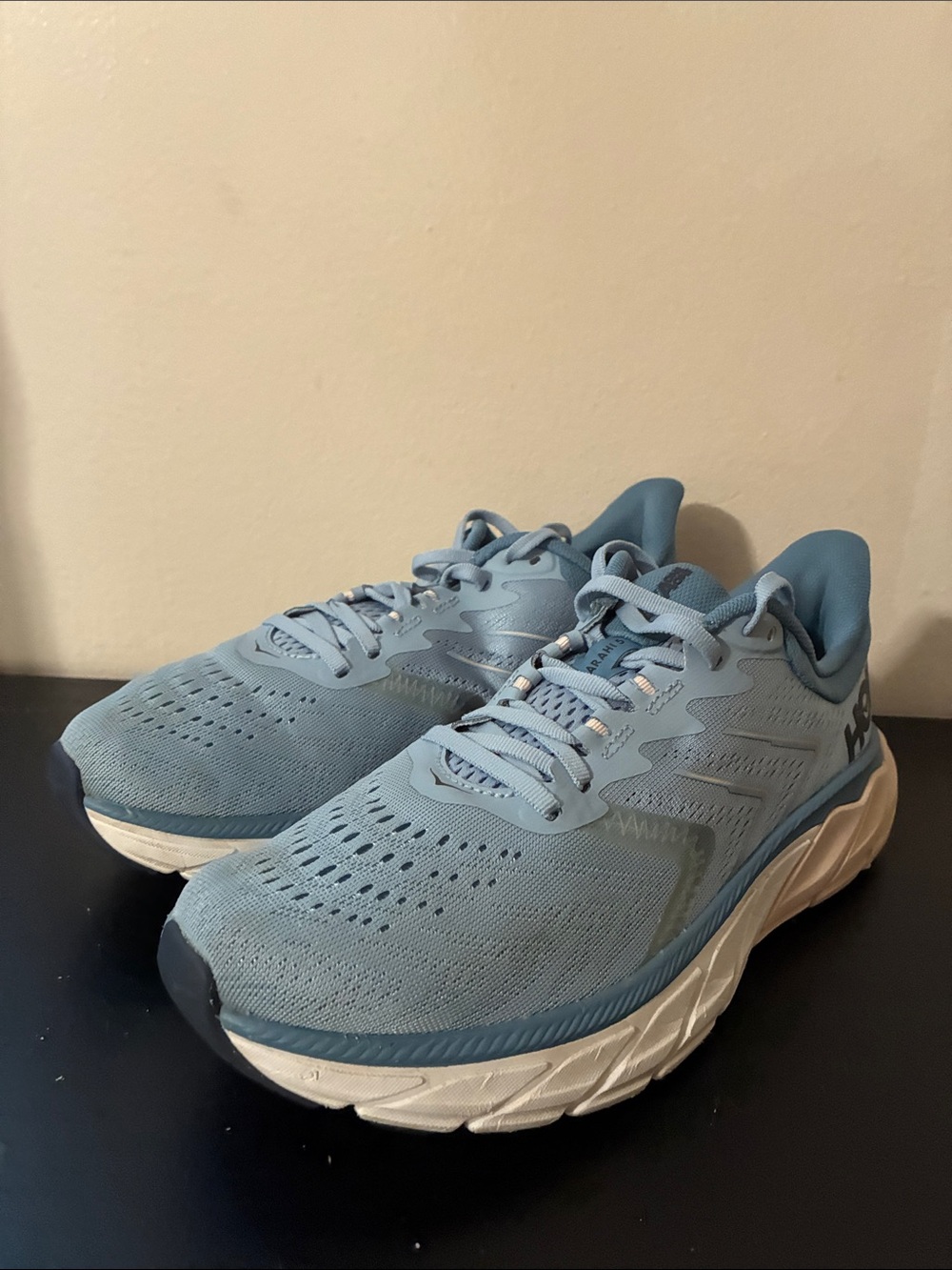 Hoka One One Arahi 5 stability running shoes size 8B - Picture 7 of 10